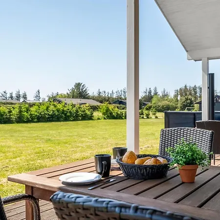Oskarvine - 900m From The Sea In Nw Jutland By Interhome