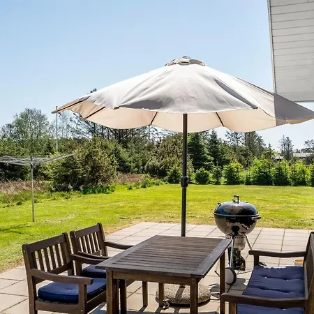 Oskarvine - 900m From The Sea In Nw Jutland By Interhome Holiday home Lokken
